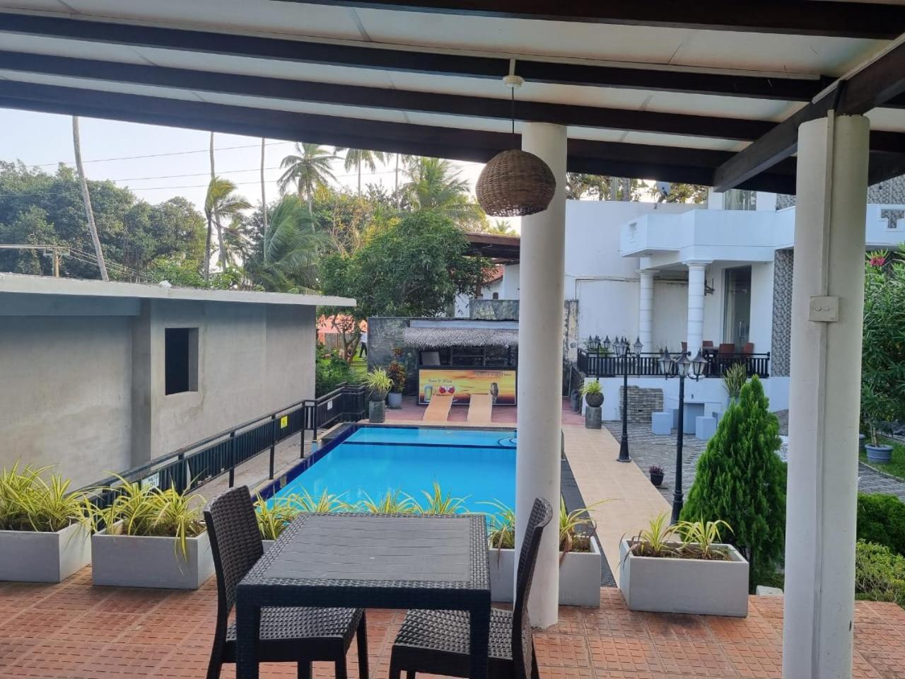 Queens Beach Hotel Tangalle Eksteriør bilde