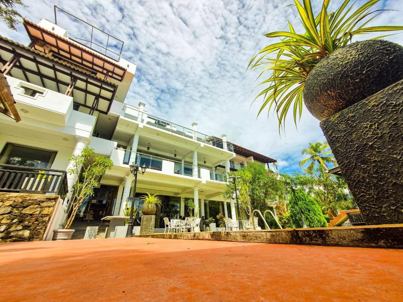 Queens Beach Hotel Tangalle Eksteriør bilde
