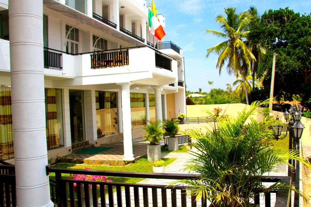 Queens Beach Hotel Tangalle Eksteriør bilde