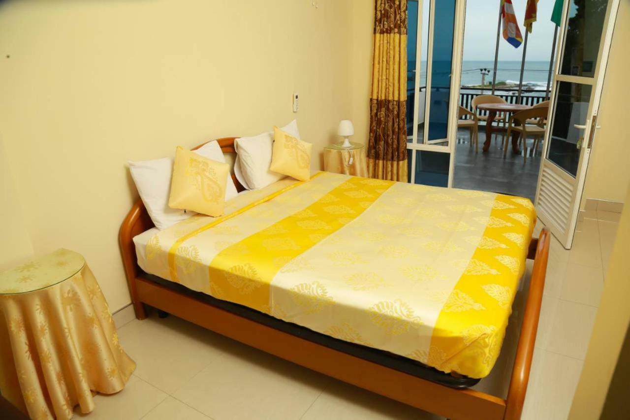 Queens Beach Hotel Tangalle Eksteriør bilde