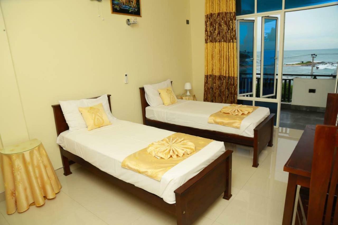 Queens Beach Hotel Tangalle Eksteriør bilde